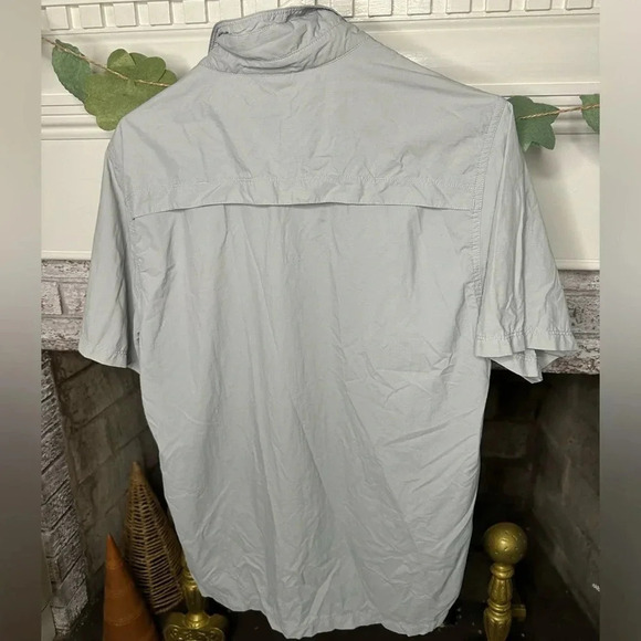 The North Face gray button down short sleeve shirt fishing style shirt men’s M - Picture 2 of 4